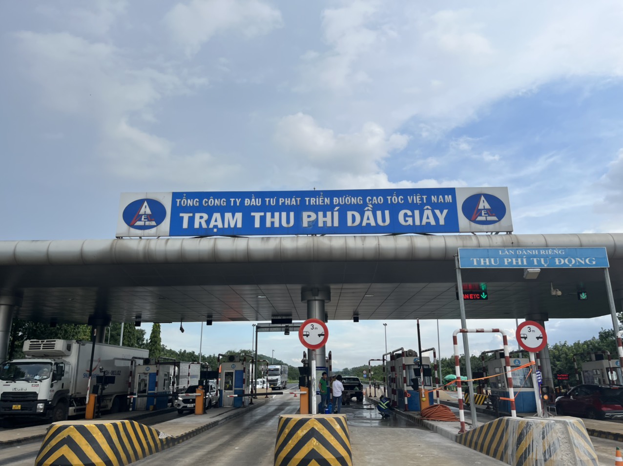 TRẠM THU PHÍ LONG THÀNH DẦU DÂY